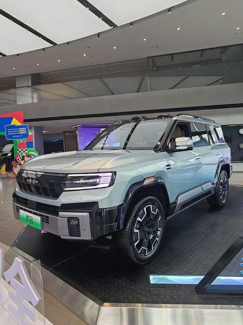 惠州270比亚迪方程豹硬派越野的爆款，英菲尼迪35周年与你共成长